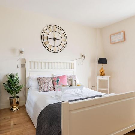 Spacious 1 Bed Oxford Street Apartment - Sleeps 4 Λονδίνο Εξωτερικό φωτογραφία