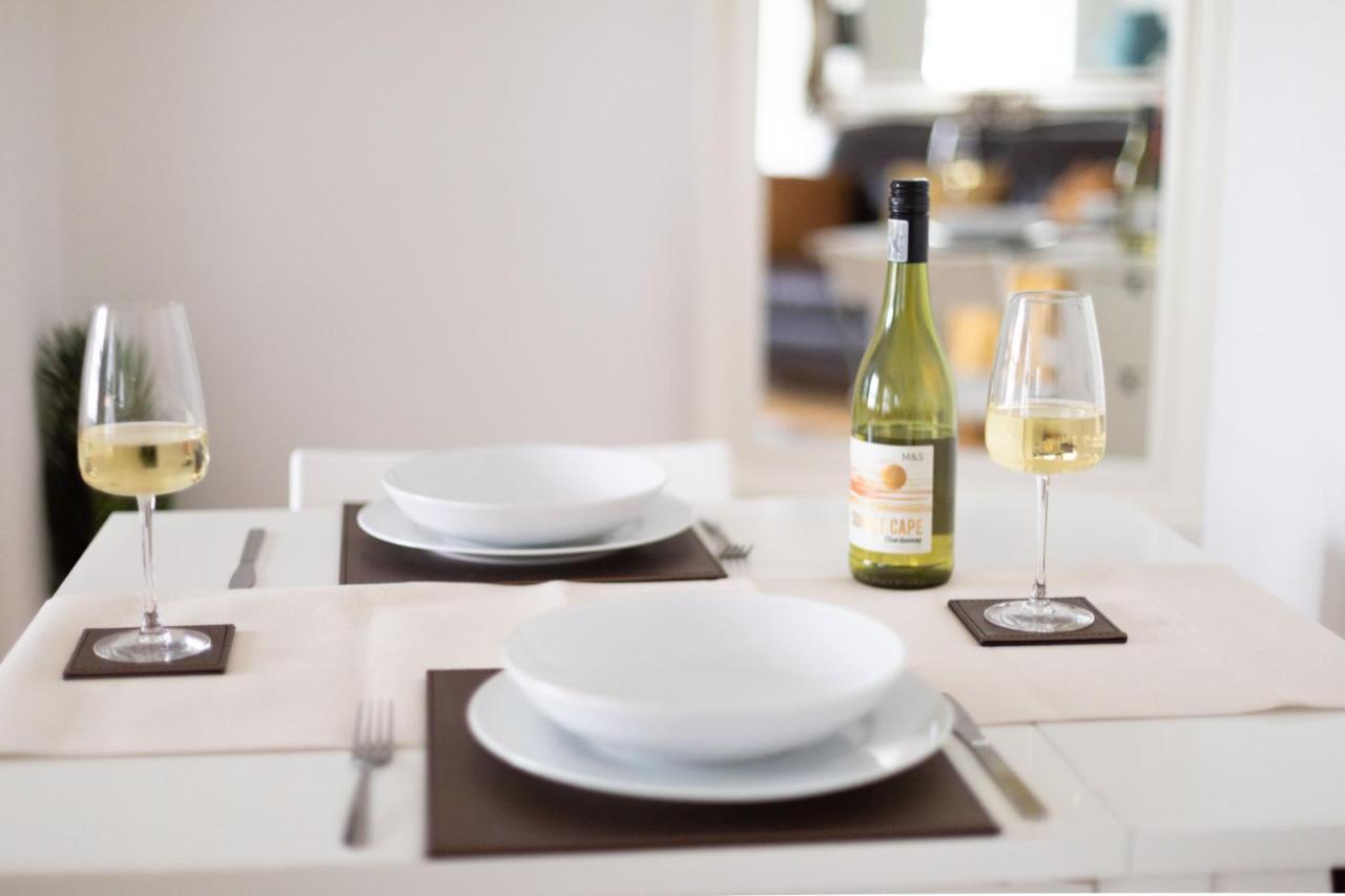 Spacious 1 Bed Oxford Street Apartment - Sleeps 4 Λονδίνο Εξωτερικό φωτογραφία