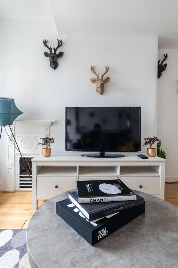 Spacious 1 Bed Oxford Street Apartment - Sleeps 4 Λονδίνο Εξωτερικό φωτογραφία